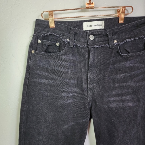 Reformation Black High Rise Raw Hem Crop Jean Size 28 - Picture 2 of 9